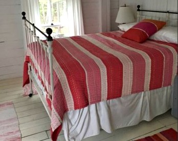 Charming Cottage Rental with Breathtaking Ocean Views on Peaks Island, Maine - Portland, Maine - glamping.directory