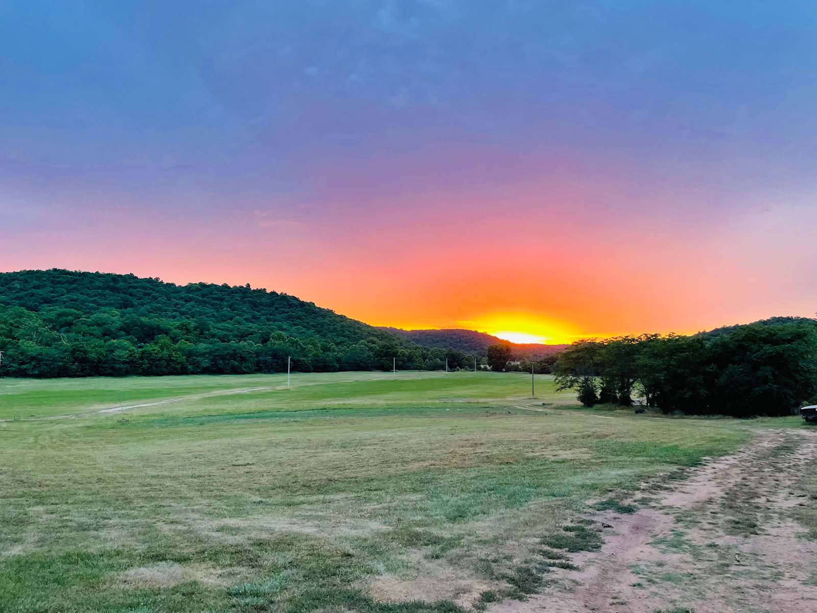 Scott Family Farm & Retreat - glamping.directory