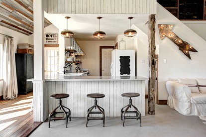 Luxury Cottage Rental with Modern Vintage Interior near Houston, Texas - Round Top, Texas - glamping.directory