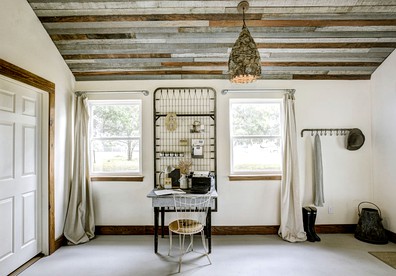 Luxury Cottage Rental with Modern Vintage Interior near Houston, Texas - Round Top, Texas - glamping.directory