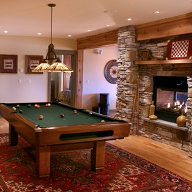 Cabin with Five Fireplaces and Luxurious Amenities for a Getaway to Chittenden, Vermont - Chittenden, Vermont - glamping.directory