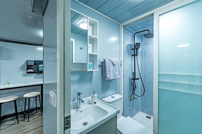 Modern Foldable Container Home • Unique Stay Near Pipestem Park - US, West Virginia - glamping.directory
