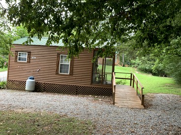 Charming Cabin Tucked Away in the Woods near Gatlinburg, Tennessee - glamping.directory