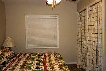 Beautiful Cabin near the Cedar River for a Perfect Family Vacation in Letts, Iowa - Letts, Iowa - glamping.directory