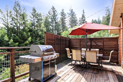 Stunning Secluded Tower with Impressive Views and Barbecue in Guerneville, California - Guerneville, California - glamping.directory