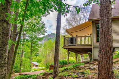 Spacious Cabin Perfect for Families in Bartlett, New Hampshire - Bartlett, New Hampshire - glamping.directory