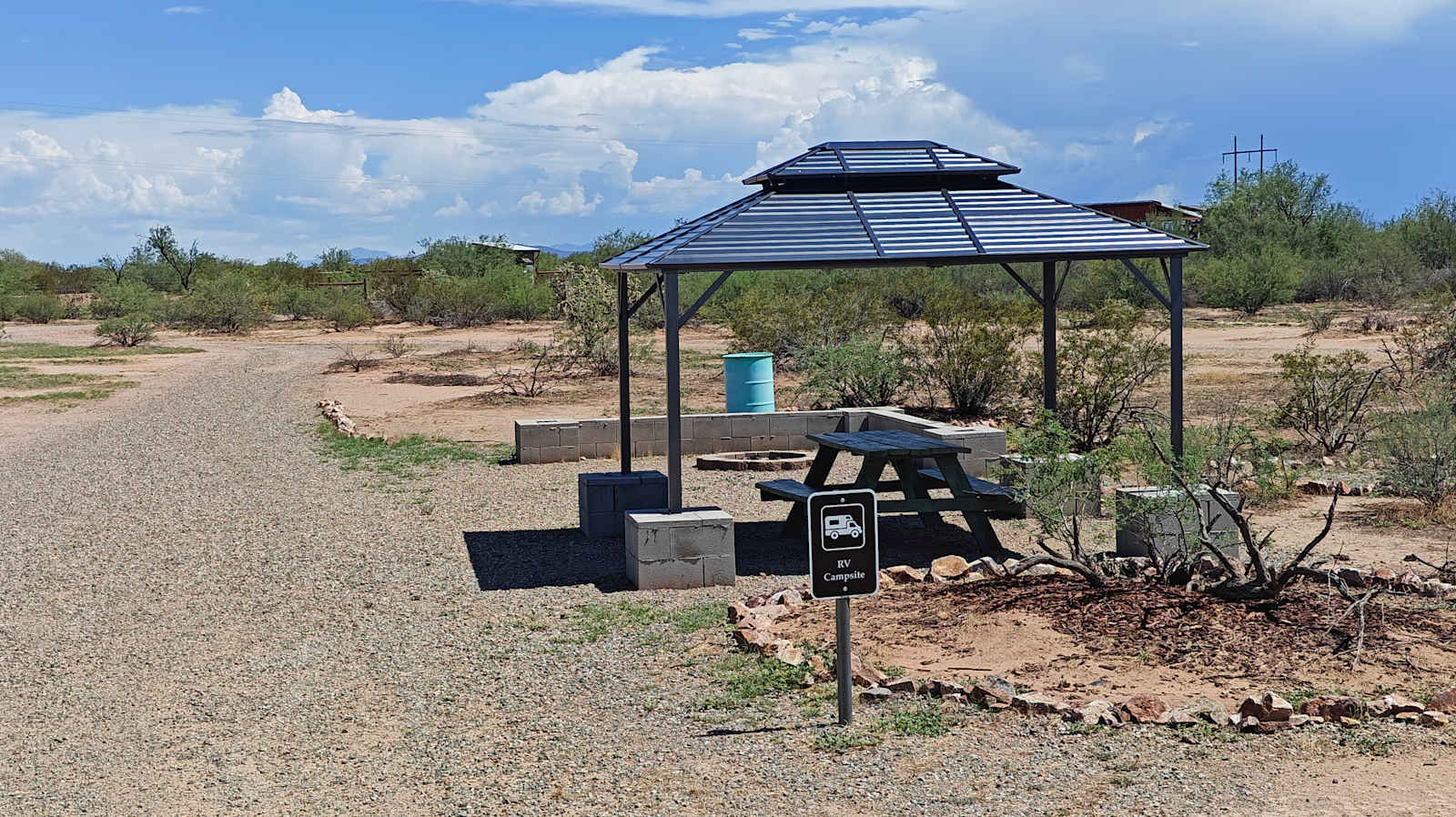 Iron Quail Ranch - Picture Rocks, Arizona - glamping.directory