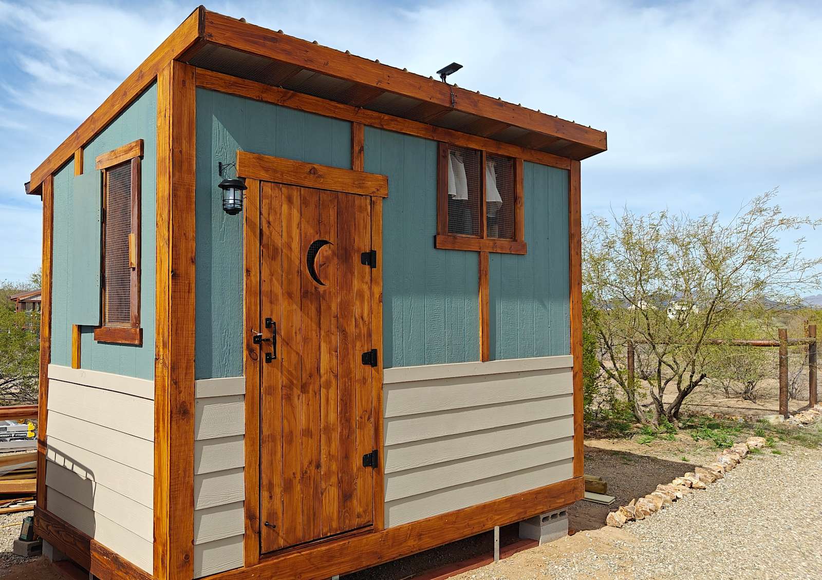 Iron Quail Ranch - Picture Rocks, Arizona - glamping.directory