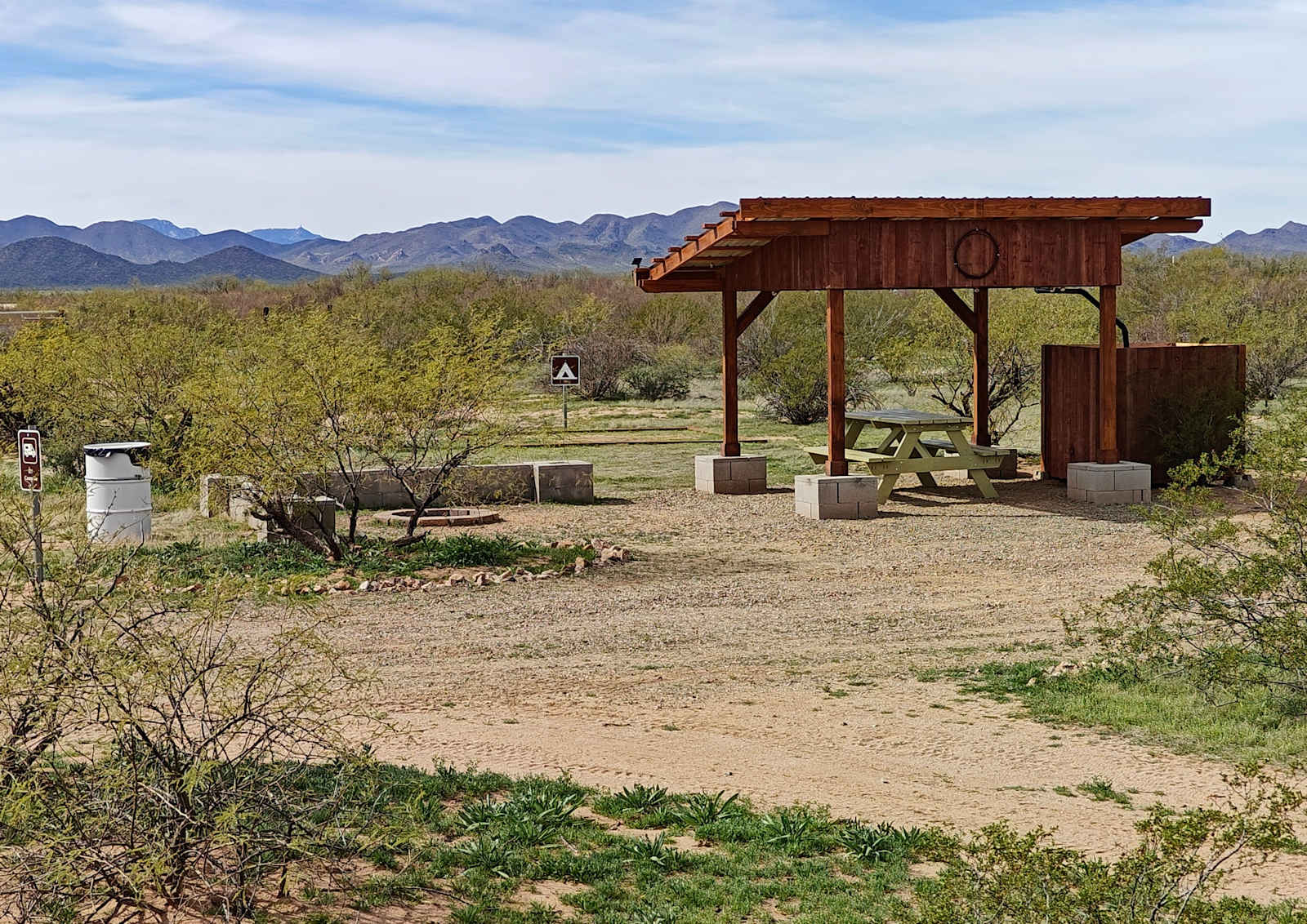 Iron Quail Ranch - Picture Rocks, Arizona - glamping.directory