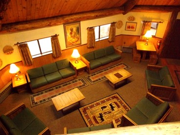 Enormous Group Cabin with Picnic Area and Outdoor Playing Spaces in Arizona - Flagstaff, Arizona - glamping.directory