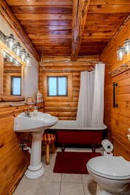 Cozy Rustic Log Cabin with Trails & Wildlife Near Yellowstone, Island Park Idaho - Island Park, Idaho - glamping.directory