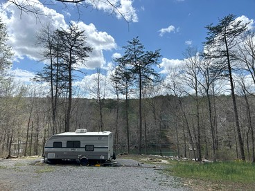 Serene Lakeside Caravan Retreat on Lake Lahusage near Lookout Mountain Alabama - glamping.directory