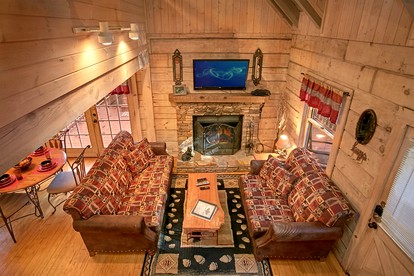 Secluded Cabin Rental for a Romantic Mountain Escape in Tennessee - Gatlinburg, Tennessee - glamping.directory