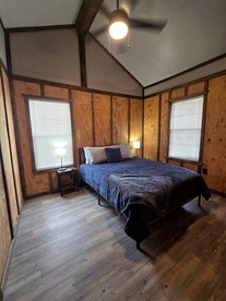 Cozy Waterfront Cabin with Boat Ramp on Lake Fork, Perfect for Fishing Enthusiasts near Quitman, Mississippi - Quitman, Texas - glamping.directory