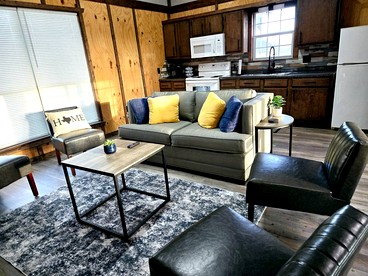 Cozy Waterfront Cabin with Boat Ramp on Lake Fork, Perfect for Fishing Enthusiasts near Quitman, Mississippi - glamping.directory