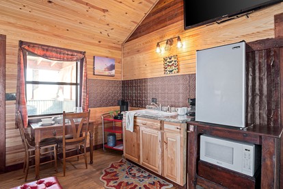Hollmig Sunset View in Fredericksburg, TX - Fredericksburg, Texas - glamping.directory