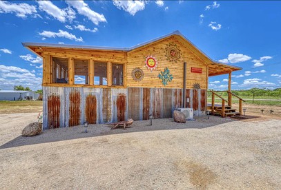 Hollmig Sunset View in Fredericksburg, TX - Fredericksburg, Texas - glamping.directory