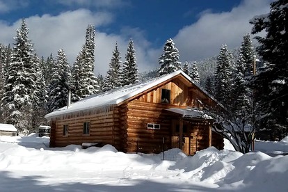 Sanctuary Farm Log Cabin Mountain Getaway, Alberton, MT - glamping.directory