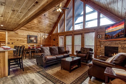 Unwind in Style in this Gatlinburg Luxury Rental for Unforgettable Tennessee Glamping - Gatlinburg, Tennessee - glamping.directory