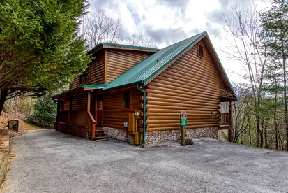 Unwind in Style in this Gatlinburg Luxury Rental for Unforgettable Tennessee Glamping - glamping.directory