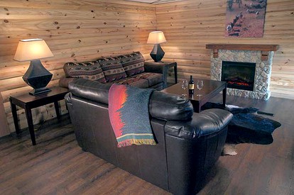 Captivating Cabin with Vintage Decor on Working Ranch and B&B near Houston, Texas - Cat Spring, Texas - glamping.directory