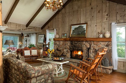 Captivating Cabin with Vintage Decor on Working Ranch and B&B near Houston, Texas - Cat Spring, Texas - glamping.directory
