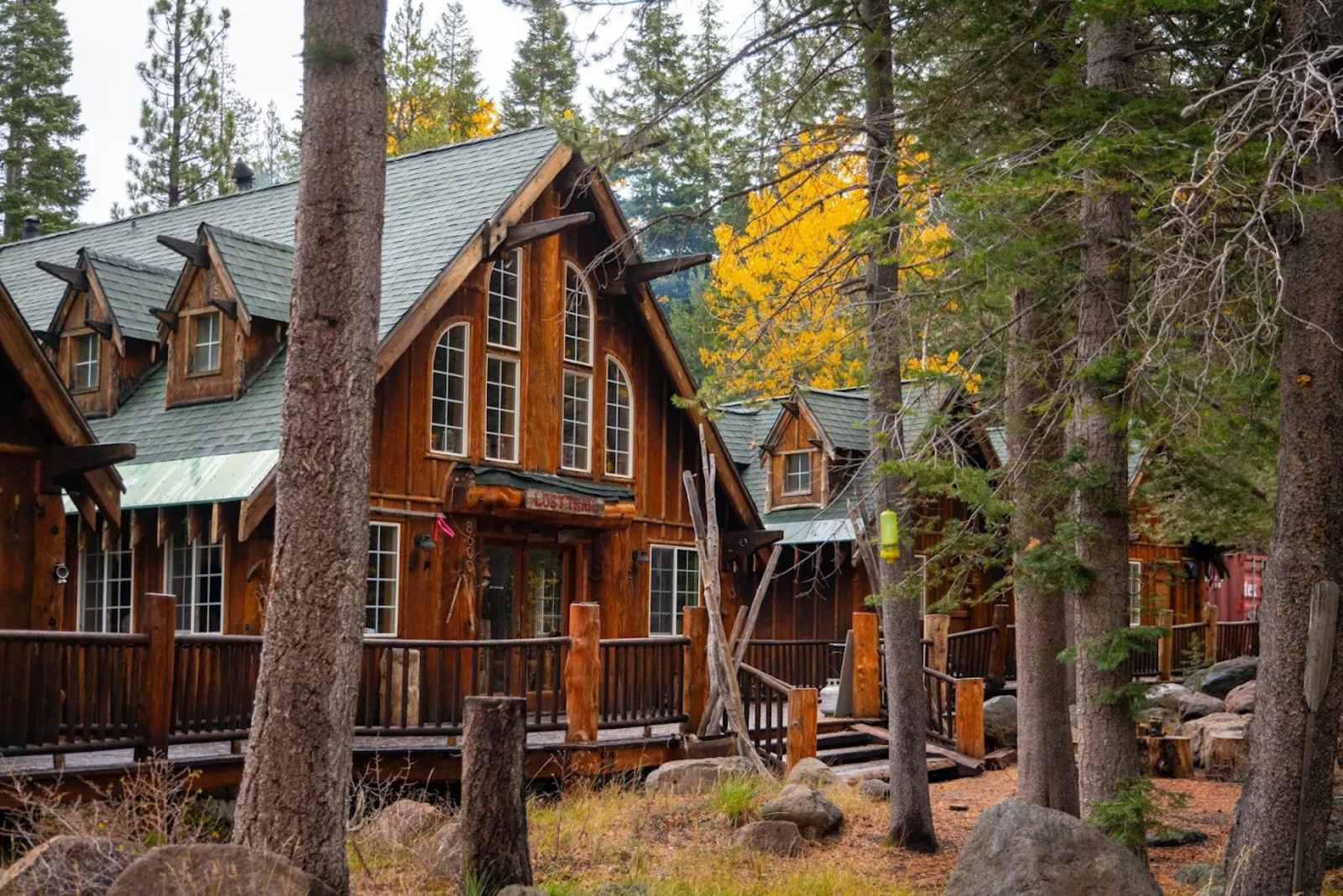 Campfire Ranch All-Inclusive Lodge - glamping.directory