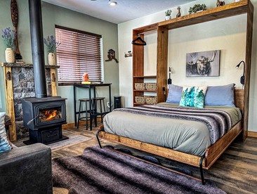 Alaskan Cabin in the Beautiful Knik River Valley with Panoramic Mountain Views, Palmer - Palmer, Alaska - glamping.directory