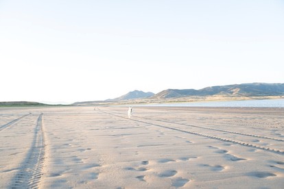 Beautifully Refurbished Airstream on Yuba Lake for a Unique Getaway in Nature in Utah - Levan, Utah - glamping.directory