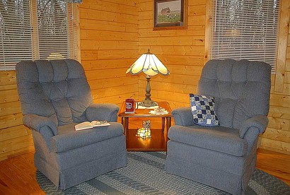 Cozy Finger Lakes Cabin Rentals with Forest Views - Penn Yan, New York - glamping.directory