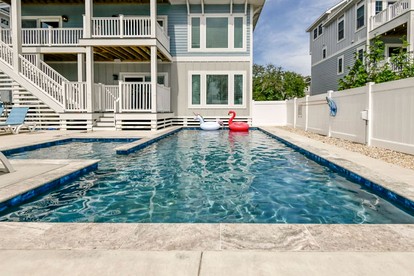 Beautiful Modern Beach House for Large Family Vacations with Incredible Views for an Unforgettable Coastal Getaway in Corolla, North Carolina - Corolla, North Carolina - glamping.directory