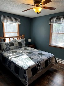 North Carolina Pet-Friendly Cabin Rental for Romantic Getaways to the Mountains - Spruce Pine, North Carolina - glamping.directory