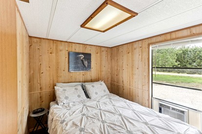 Idyllic Rental Cabin for Romantic Getaways and Outdoor Adventures by Toronto Lake, Kansas - Toronto, Kansas - glamping.directory