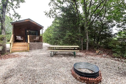 Idyllic Rental Cabin for Romantic Getaways and Outdoor Adventures by Toronto Lake, Kansas - glamping.directory
