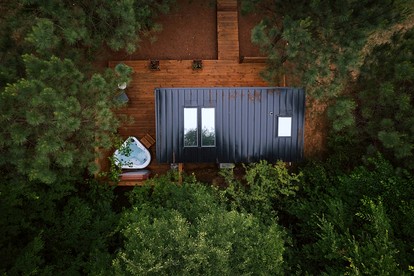 Memorable Getaways in Alabama in this Lovely Tiny House with Hot Tub near Lake Guntersville - Guntersville, Alabama - glamping.directory