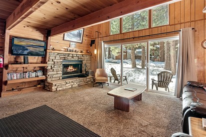 Comfy Cabin with Outdoor Living Space with Spa in Big Bear Lake - Big Bear Lake, California - glamping.directory