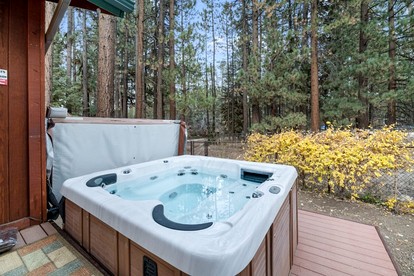 Comfy Cabin with Outdoor Living Space with Spa in Big Bear Lake - Big Bear Lake, California - glamping.directory