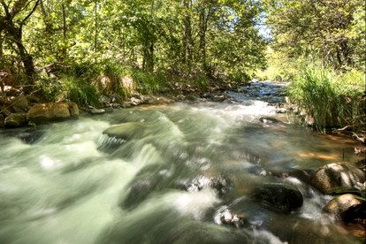 Peaceful Vacation Rental with Private Trail to Creek and Stunning Views for a Fantastic Family Getaway in Sedona, Arizona - Sedona, Arizona - glamping.directory