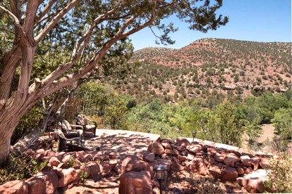 Peaceful Vacation Rental with Private Trail to Creek and Stunning Views for a Fantastic Family Getaway in Sedona, Arizona - Sedona, Arizona - glamping.directory