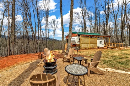 Cozy Mountain Camper Retreat with Private View Deck & Fire Pit in Old Fort, North Carolina - Old Fort, North Carolina - glamping.directory