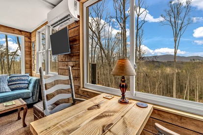 Cozy Mountain Camper Retreat with Private View Deck & Fire Pit in Old Fort, North Carolina - Old Fort, North Carolina - glamping.directory