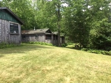 Gorgeous Vacation Rentals Perched Along the Shores of Graham Lake, Maine - Ellsworth, Maine - glamping.directory