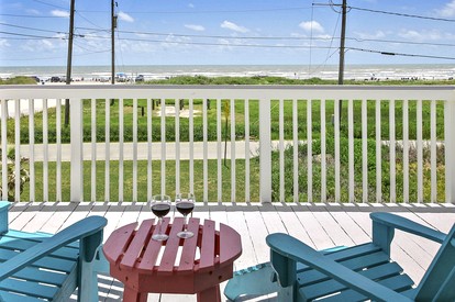 Charming Beach House with Breathtaking Ocean View and Spacious Decks in Jamaica Beach, Texas - Jamaica Beach, Texas - glamping.directory
