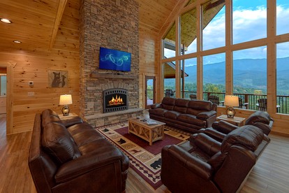 Vacation Rental for Four in Gatlinburg with Fire-Pit and Spectacular Views of the Great Smoky Mountains - Gatlinburg, Tennessee - glamping.directory