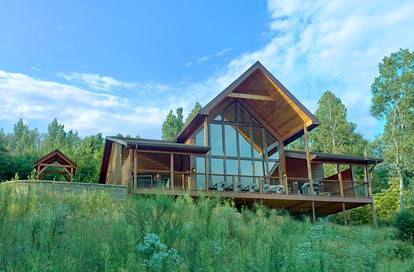 Vacation Rental for Four in Gatlinburg with Fire-Pit and Spectacular Views of the Great Smoky Mountains - glamping.directory