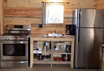 Cozy and Secluded Cabin with Mountain Views near Sedona, Arizona - Mayer, Arizona - glamping.directory