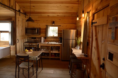 Cozy and Secluded Cabin with Mountain Views near Sedona, Arizona - Mayer, Arizona - glamping.directory