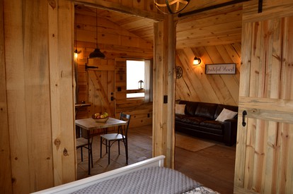 Cozy and Secluded Cabin with Mountain Views near Sedona, Arizona - Mayer, Arizona - glamping.directory