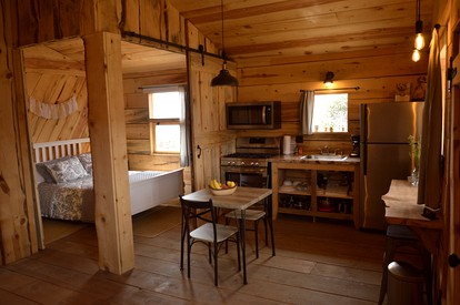 Cozy and Secluded Cabin with Mountain Views near Sedona, Arizona - Mayer, Arizona - glamping.directory