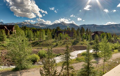 Regal Breckenridge Cabin with a Hot Tub - Breckenridge, Colorado - glamping.directory